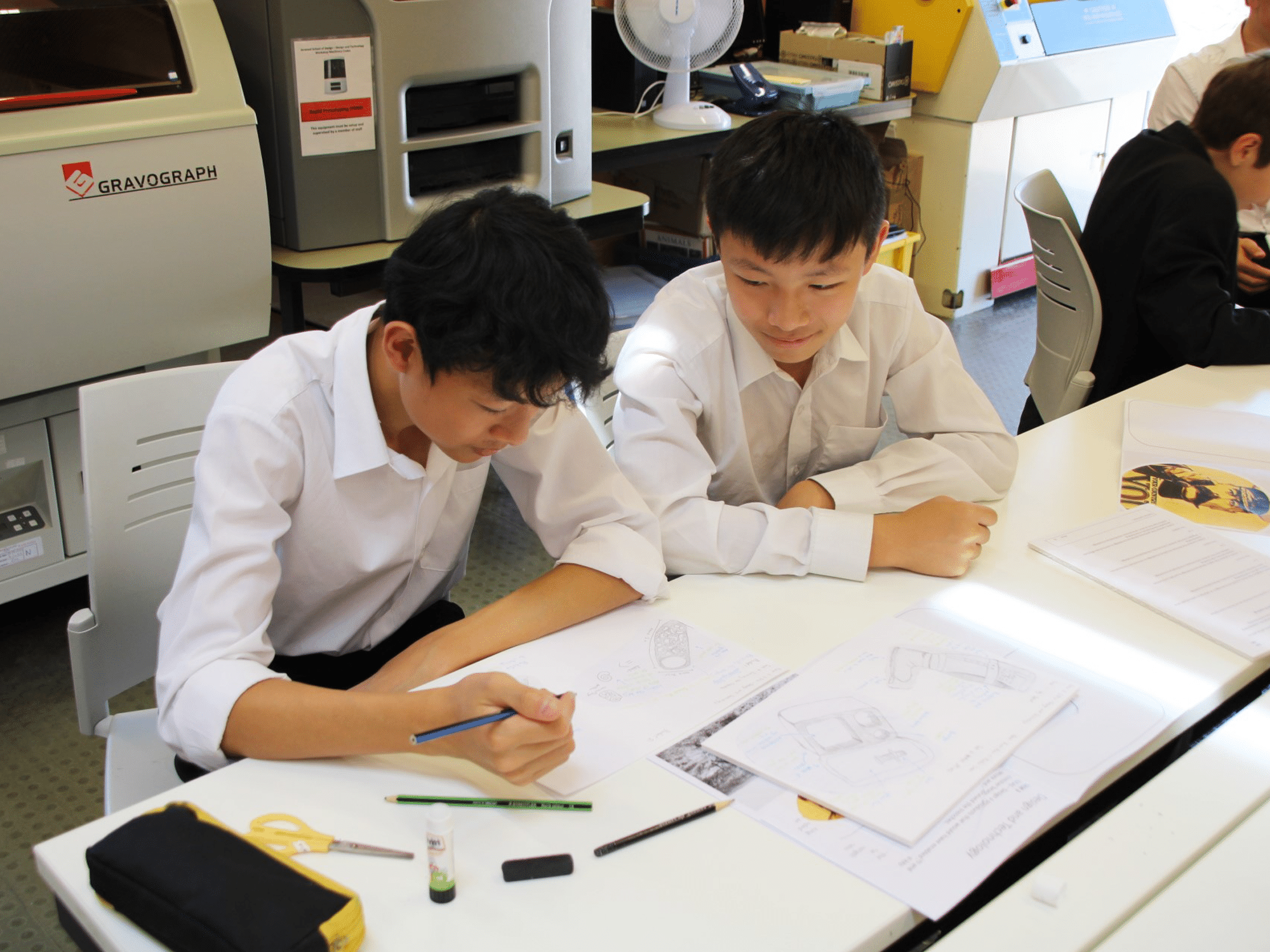 Pupils take part in interdisciplinary learning project.